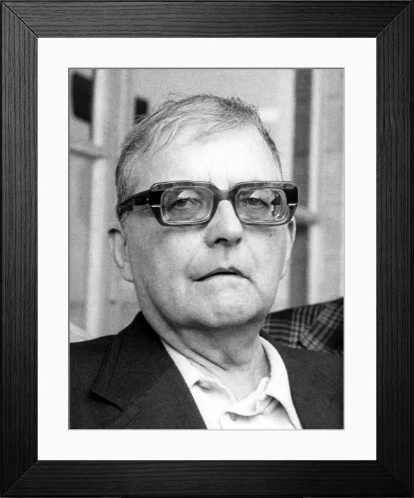 Framed Print : Dimitri Shostakovich, Russian composer (1906-75) arrives in NYC, 6 / 15 / 73. Courtesy: CSU Archives  /  Everett Collection