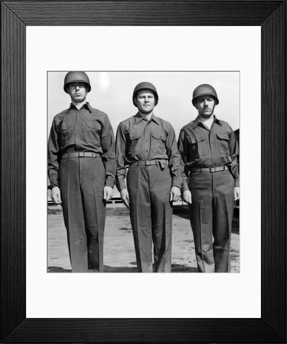 Framed Print : Joe DiMaggio with fellow recruits, Monterey, California, 1943. Courtesy: CSU Archives / Everett Collection Framed Print : Joe DiMaggio with fellow recruits, Monterey, California, 1943. Courtesy: CSU Archives / Everett Collection