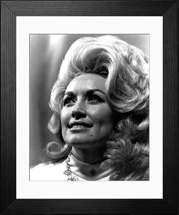Framed Print : Dolly Parton in the early 1970s. Courtesy: CSU Archives / Everett Collection Framed Print : Dolly Parton in the early 1970s. Courtesy: CSU Archives / Everett Collection