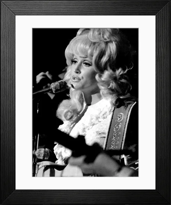 Framed Print : Dolly Parton performing in the early 1970s. Courtesy: CSU Archives / Everett Collection Framed Print : Dolly Parton performing in the early 1970s. Courtesy: CSU Archives / Everett Collection
