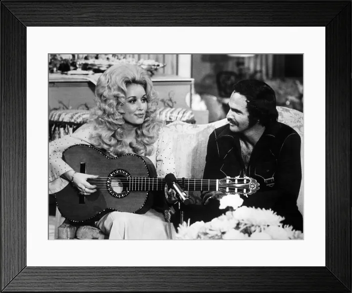 Framed Print : Dolly Parton and Burt Reynolds, 1974. Courtesy: CSU Archives / Everett Collection