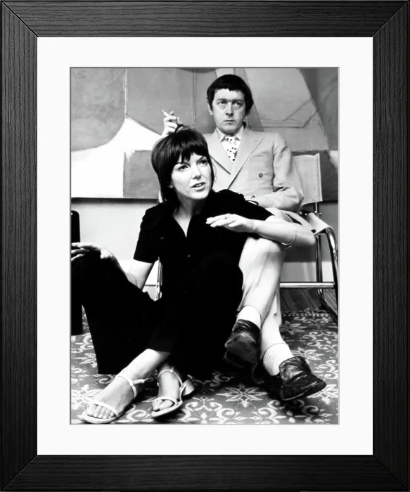 Framed Print : Mary Quant, Alexander Plunkett Greene around 1969. Courtesy: CSU Archives  /  Everett Collection