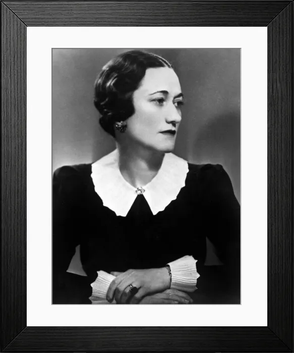 Framed Print : DUCHESS OF WINDSOR WALLIS SIMPSON, portrait. Courtesy: CSU Archives  /  Everett Collection