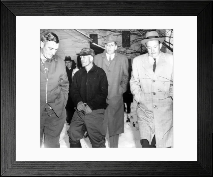 Framed Print : Serial Killer Ed Gein is led away from his farm by detectives, Plainfield, Wisconsin, November 18, 1957. Courtesy: CSU Archives / Everett Collection Framed Print : Serial Killer Ed Gein is led away from his farm by detectives, Plainfield, Wisconsin, November 18, 1957. Courtesy: CSU Archives / Everett Collection