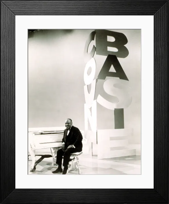 Framed Print : COUNT BASIE, 1965. Courtesy: CSU Archives  /  Everett Collection