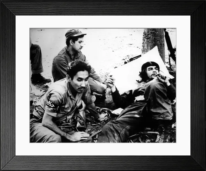Framed Print : Ernesto Che Guevara (at right) shown with followers just after they claimed capture of Fomento during Castro campaign against the Batista regime in Cuba, December, 1958