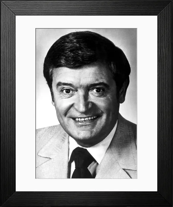 Framed Print : L.A. Lakers sportscaster Chick Hearn, ca 1970s. Courtesy: CSU Archives / Everett Collection