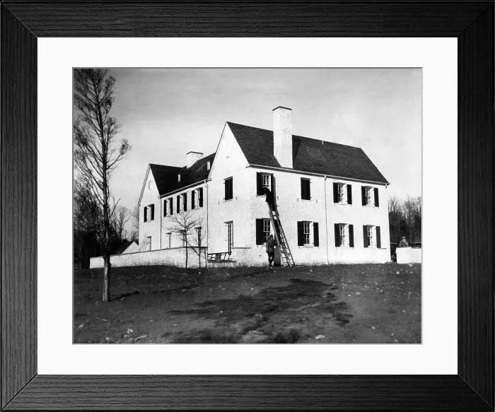 Framed Print : Police examining the window from which the baby of American pilot Charles Lindbergh was kidnapped, Hopewell, New Jersey, March 2, 1932 Framed Print : Police examining the window from which the baby of American pilot Charles Lindbergh was kidnapped, Hopewell, New Jersey, March 2, 1932