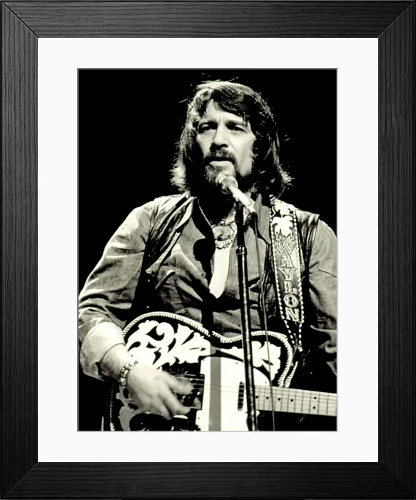 Framed Print : WAYLON JENNINGS in concert, c. 1976. Courtesy: CSU Archives  /  Everett Collection