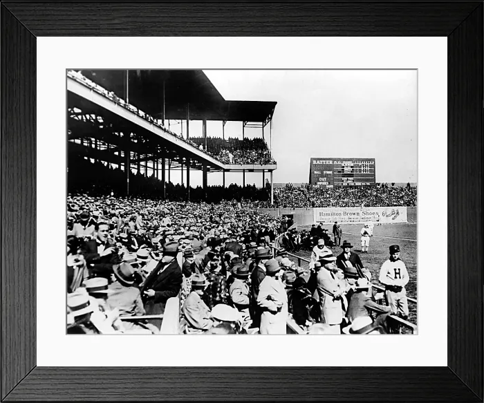 Framed Print : ST.LOUIS CARDINALS, play the 3rd game of the World Series, 10 / 5 / 26. Everett / CSU Archives