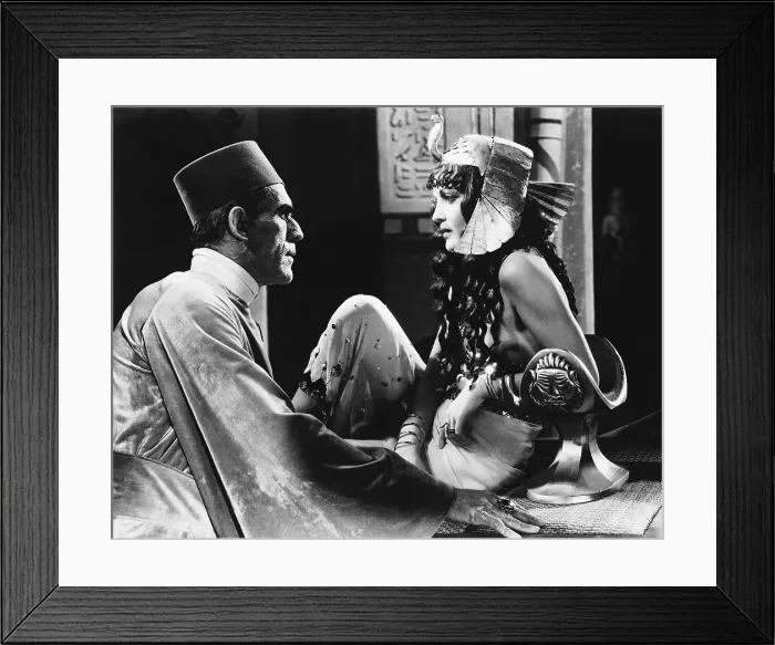 Framed Print : THE MUMMY, from left: Boris Karloff, Zita Johann, 1932