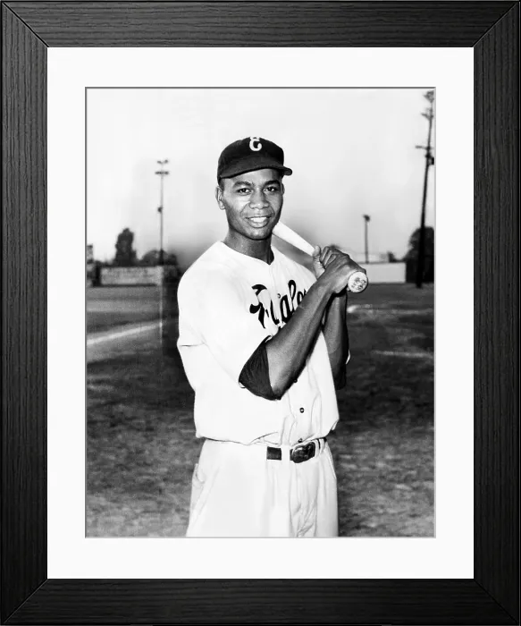 Framed Print : Larry Doby, circa 1947.Courtesy: CSU Archives / Everett Collection