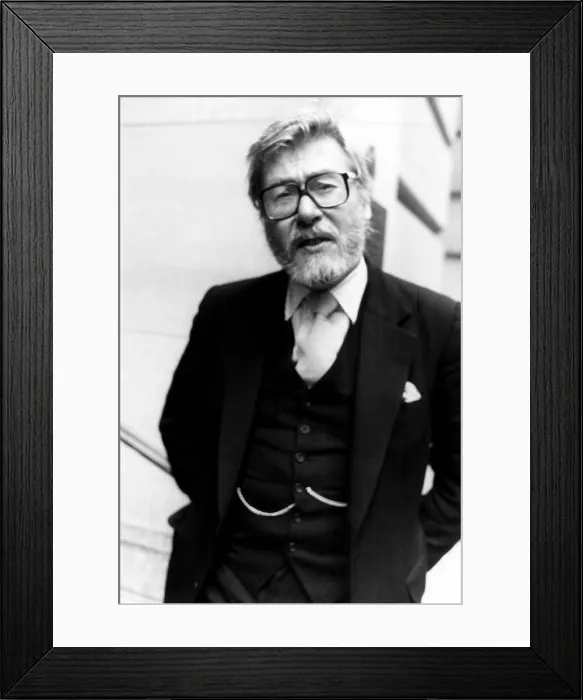 Framed Print : John Osborne (1929-1994), British playwright, circa 1982. Courtesy: CSU Archives / Everett Collection Framed Print : John Osborne (1929-1994), British playwright, circa 1982. Courtesy: CSU Archives / Everett Collection