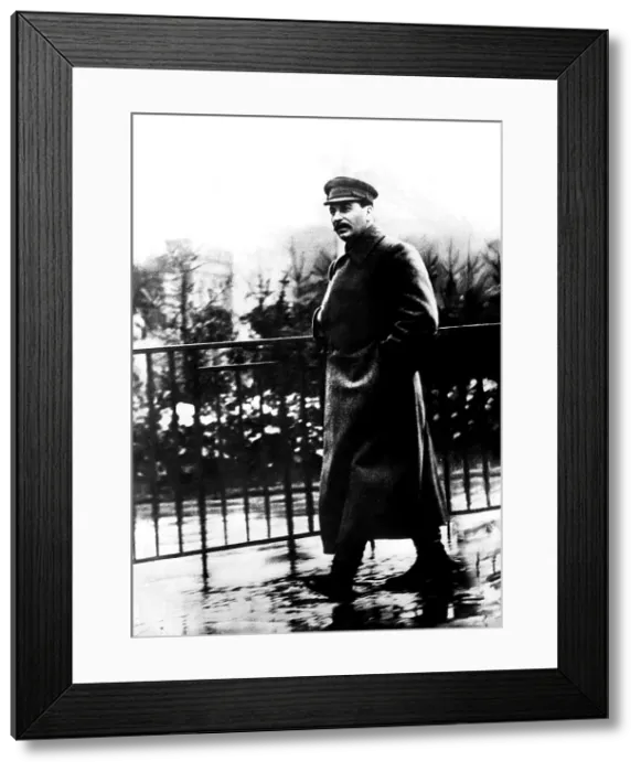 Framed Print : Josef Stalin strolls through Red Square, Moscow, Russia, ca. 1932. Courtesy: CSU Archives / Everett Collection