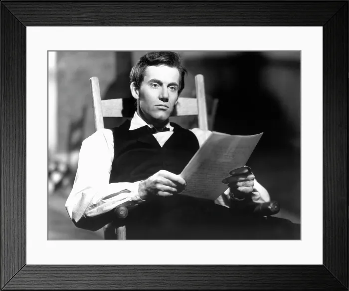 Framed Print : YOUNG MR. LINCOLN, Henry Fonda as Abraham Lincoln, 1939. 20th Century Fox / courtesy Everett Framed Print : YOUNG MR. LINCOLN, Henry Fonda as Abraham Lincoln, 1939. 20th Century Fox / courtesy Everett