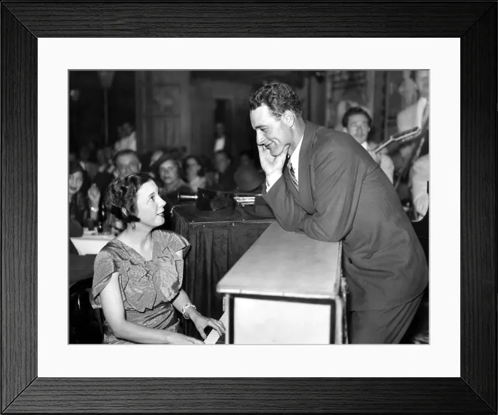 Framed Print : Eleanor Gehrig sings her own composition