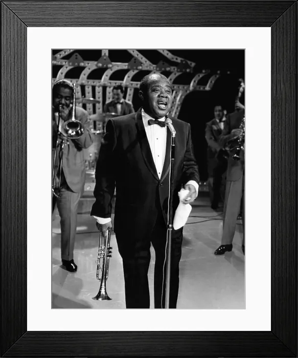 Framed Print : Louis Armstrong performing, 1965. Courtesy: CSU Archives / Everett Collection Framed Print : Louis Armstrong performing, 1965. Courtesy: CSU Archives / Everett Collection