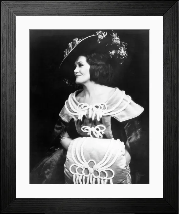 Framed Print : LES CONTES D'HOFFMANN, (aka THE TALES OF HOFFMANN), Joan Sutherland, 1973.. Courtesy: CSU Archives  /  Everett Collection