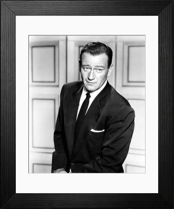 Framed Print : THE SEARCHERS, John Wayne, 1956.. Courtesy: CSU Archives / Everett Collection Framed Print : THE SEARCHERS, John Wayne, 1956.. Courtesy: CSU Archives / Everett Collection