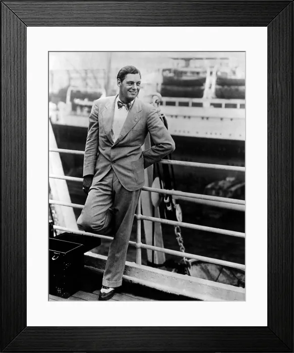 Framed Print : Johnny Weissmuller, (1904-1984), Actor and Olympic swimmer, 1930.. Courtesy: CSU Archives  /  Everett Collection