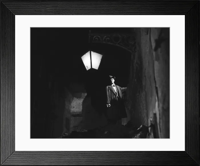 Framed Print : THE THIRD MAN, Joseph Cotten, 1949