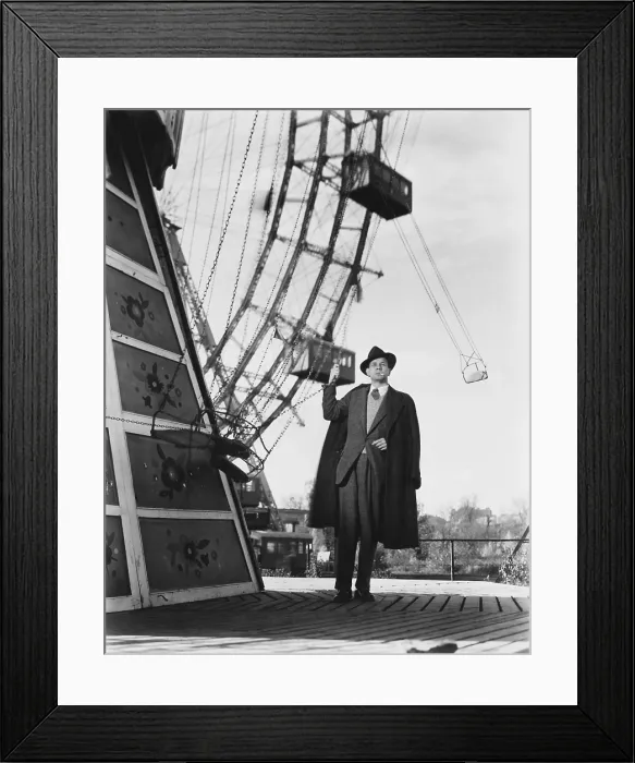 Framed Print : THE THIRD MAN, Joseph Cotten, 1949