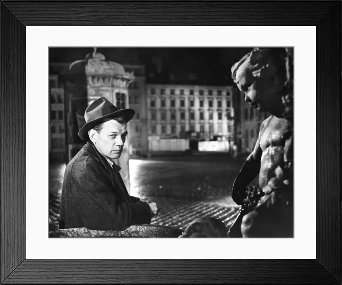 Framed Print : THE THIRD MAN, Joseph Cotten, 1949