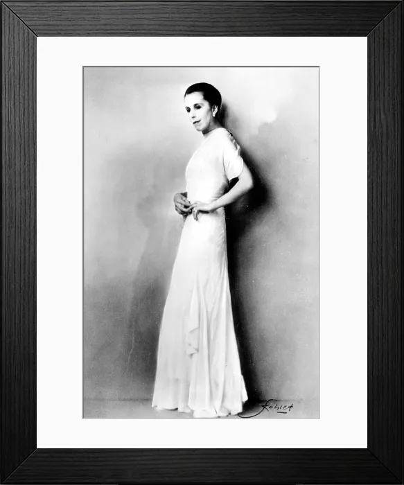 Framed Print : Karen Blixen, aka Isak Dinesen, 1930s. Courtesy: CSU Archives  /  Everett Collection