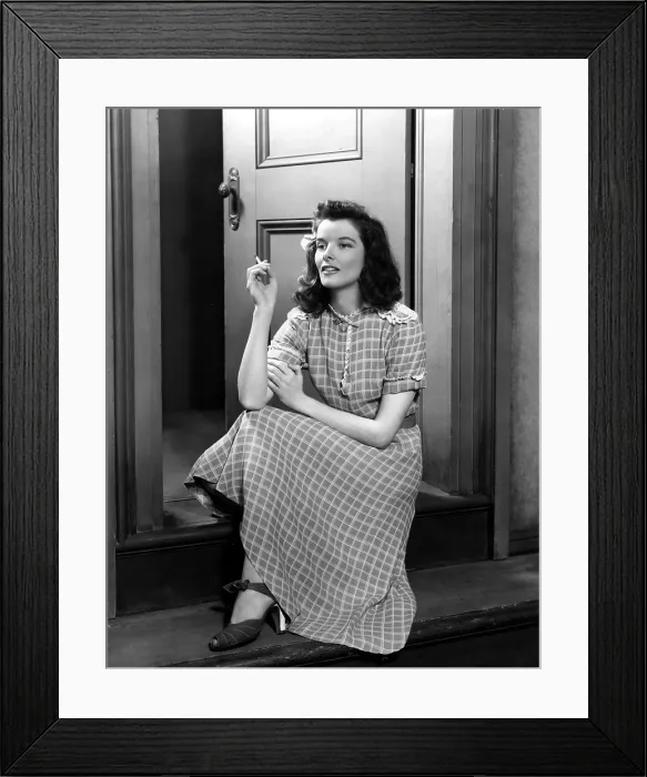 Framed Print : Katharine Hepburn in the Broadway stage production of THE PHILADELPHIA STORY Framed Print : Katharine Hepburn in the Broadway stage production of THE PHILADELPHIA STORY