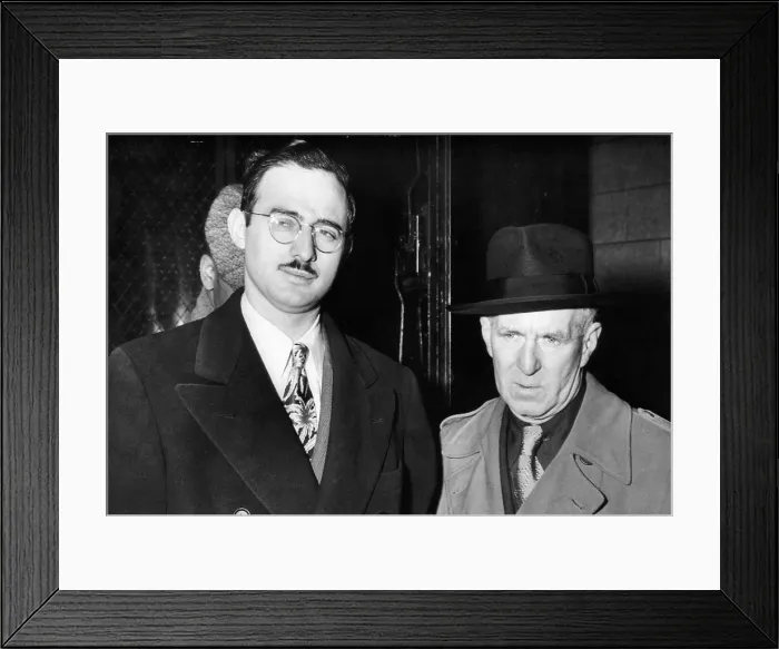 Framed Print : Julius Rosenberg (left), spy for the Soviet Union, with Deputy Marshal Harry McCabe (right), outside federal court, New York, 1951.. Courtesy: CSU Archives / Everett Collection Framed Print : Julius Rosenberg (left), spy for the Soviet Union, with Deputy Marshal Harry McCabe (right), outside federal court, New York, 1951.. Courtesy: CSU Archives / Everett Collection