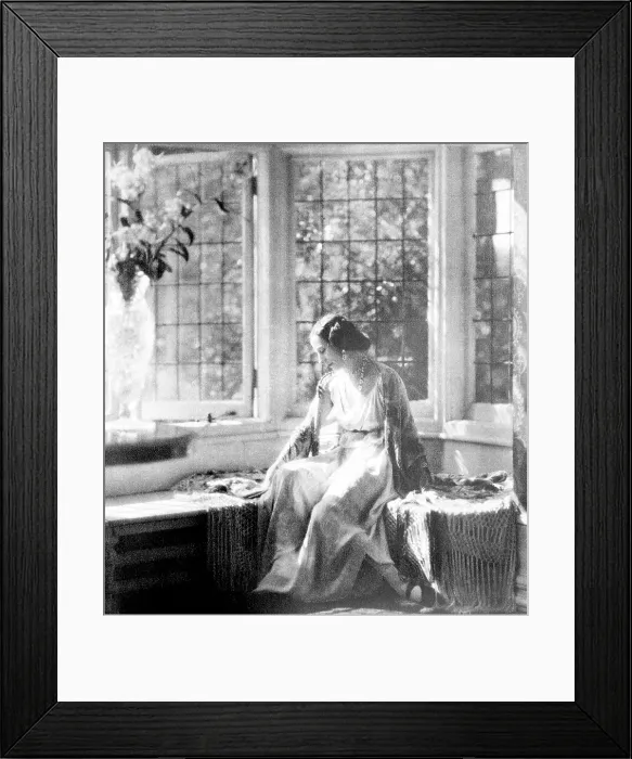 Framed Print : Russian ballet dancer Anna Pavlova, at the Ivy House in London, c. 1910's.. Courtesy: CSU Archives / Everett Collection Framed Print : Russian ballet dancer Anna Pavlova, at the Ivy House in London, c. 1910's.. Courtesy: CSU Archives / Everett Collection