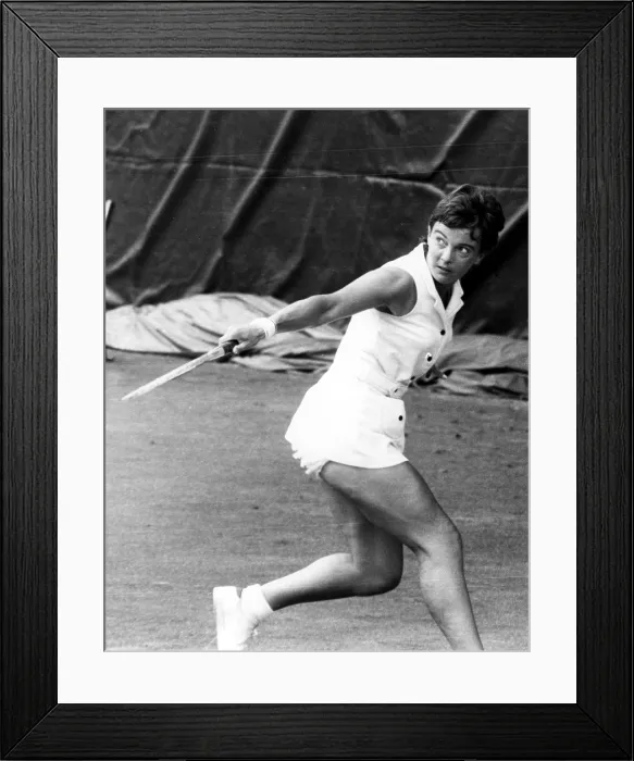 Framed Print : Kerry Melville, 1971. Courtesy: CSU Archives  /  Everett Collection