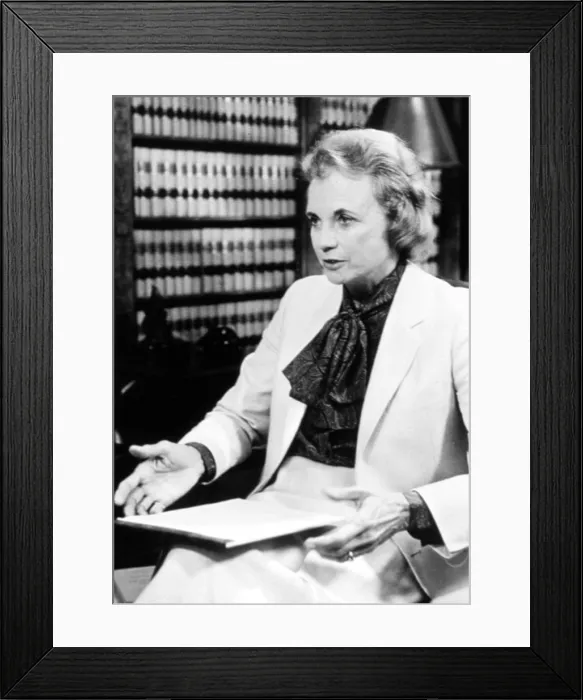 Framed Print : SANDRA DAY O'CONNOR. Courtesy: CSU Archives  /  Everett Collection