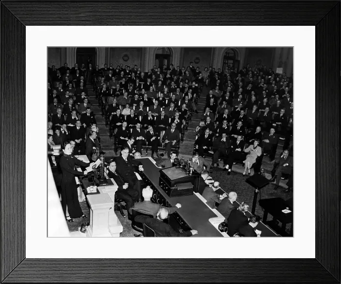 Framed Print : Madame Chiang Kai-Shek addresses the U.S. Chamber of Commerce in a plea for more aid for China, Washington, D.C. February 18, 1943.. Courtesy: CSU Archives  /  Everett Collection