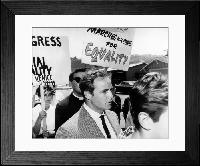Framed Print : Marlon Brando marches with CORE picketers against segregated housing in Torrance, California, 1963. Courtesy: CSU Archives / Everett Collection