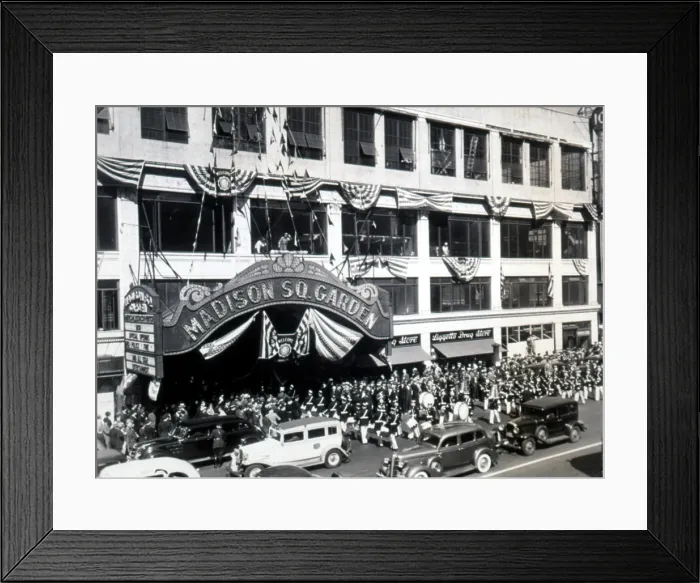 Framed Print : Madison Square Garden, September 20th, 1937. Courtesy: CSU Archives  /  Everett Collection