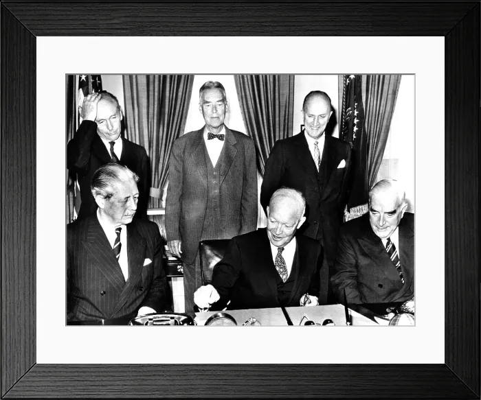 Framed Print : President Eisenhower meets with British Prime Minister Harold Macmillan (seated, left) and Australian Prime Minister Robert Menziers (right) in the White House Framed Print : President Eisenhower meets with British Prime Minister Harold Macmillan (seated, left) and Australian Prime Minister Robert Menziers (right) in the White House