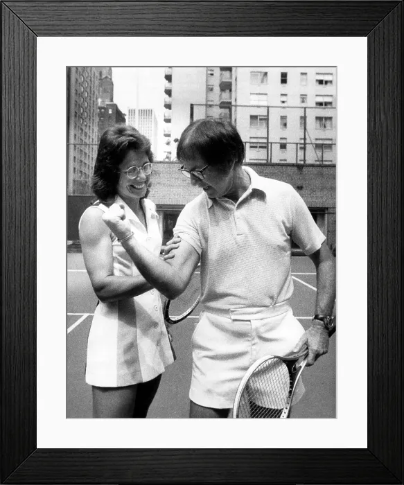 Framed Print : EV1833 - Billie Jean King and Bobby Riggs publicizing their $100, 000 winner-take-all tennis match, July 12, 1973. Courtesy: CSU Archives / Everett Collection Framed Print : EV1833 - Billie Jean King and Bobby Riggs publicizing their $100, 000 winner-take-all tennis match, July 12, 1973. Courtesy: CSU Archives / Everett Collection