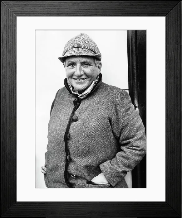 Framed Print : EV1842 - GERTRUDE STEIN. Courtesy: CSU Archives / Everett Collection Framed Print : EV1842 - GERTRUDE STEIN. Courtesy: CSU Archives / Everett Collection