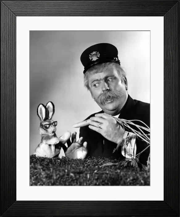 Framed Print : CAPTAIN KANGAROO, Bob Keeshan, (1955), 1955-1984. Courtesy: CSU Archives / Everett Collection Framed Print : CAPTAIN KANGAROO, Bob Keeshan, (1955), 1955-1984. Courtesy: CSU Archives / Everett Collection