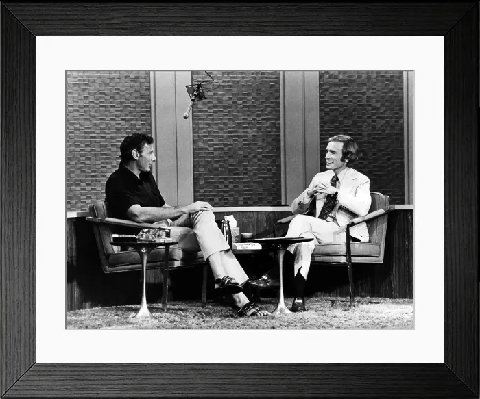 Framed Print : THE DICK CAVETT SHOW, 1969-1973, Clifford Irving, Dick Cavett, 9 / 12 / 72. Courtesy: CSU Archives / Everett Collection