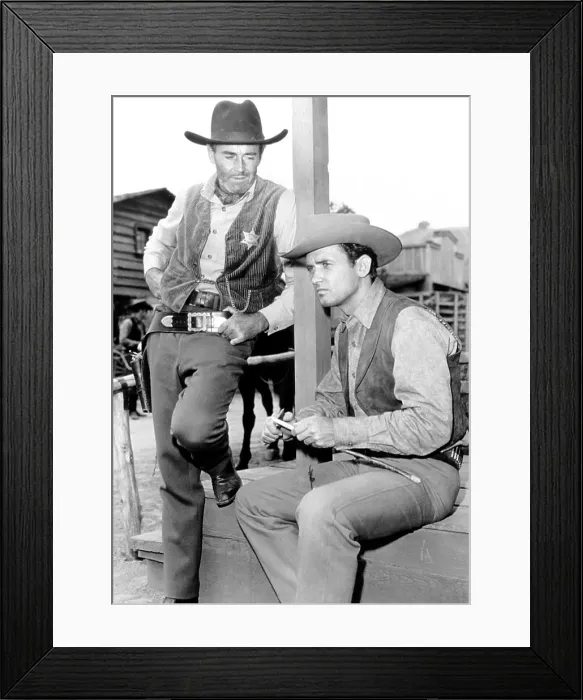 Framed Print : THE DEPUTY, Henry Fonda, Allen Case, 1959-61. Courtesy: CSU Archives  /  Everett Collection