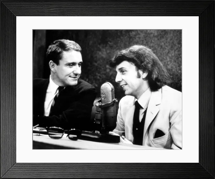 Framed Print : THE MERV GRIFFIN SHOW, Merv Griffin, Phil Spector, 1965. Courtesy: CSU Archives  /  Everett Collection