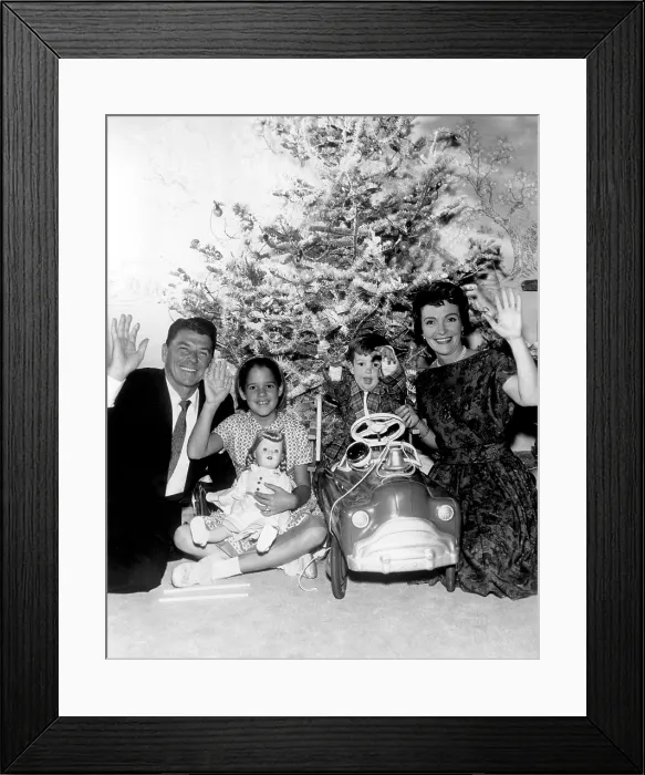 Framed Print : GENERAL ELECTRIC THEATER, 1953-62, Ronald Reagan, Patti Davis, Ron Reagan Jr. Nancy Reagan, 'Other Wise Man, ' 12 / 24 / 61. Courtesy: CSU Archives / Everett Collection Framed Print : GENERAL ELECTRIC THEATER, 1953-62, Ronald Reagan, Patti Davis, Ron Reagan Jr. Nancy Reagan, 'Other Wise Man, ' 12 / 24 / 61. Courtesy: CSU Archives / Everett Collection