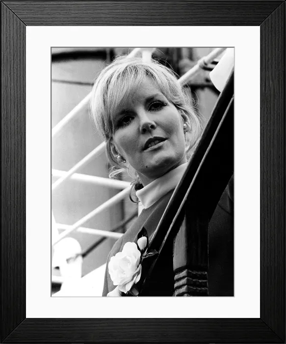 Framed Print : PETULA, Petula Clark, 1968. Courtesy: CSU Archives  /  Everett Collection