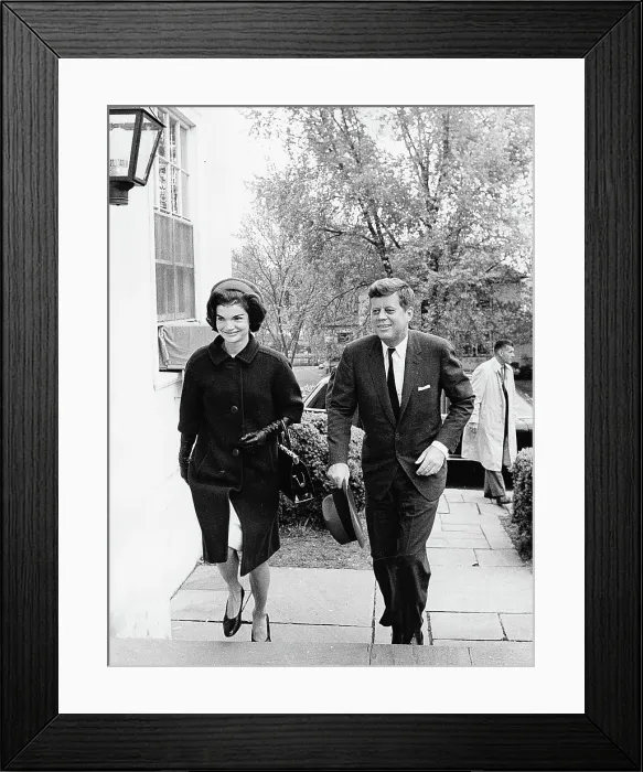 Framed Print : EV1853 - JOHN & JACQUELINE KENNEDY. Courtesy: CSU Archives  /  Everett Collection