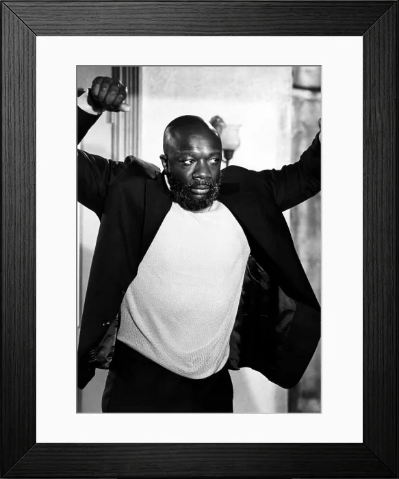 Framed Print : ROCKFORD FILES, 'The Hammer of C Block' (Season 2), Isaac Hayes, 1974-80. Courtesy CSU Archives / Everett Collection