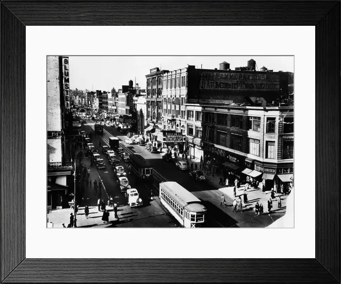 Framed Print : Harlem's famous thoroughfare, 125th street in 1943. (CSU_ALPHA_1172) CSU Archives / Everett Collection