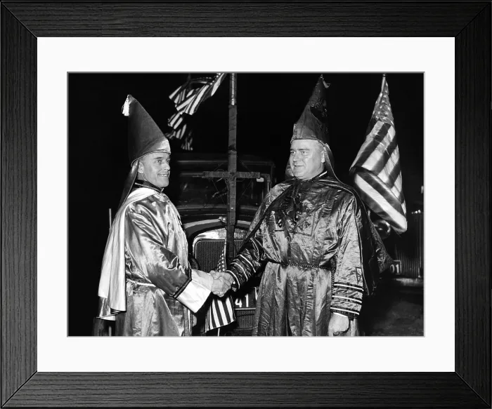 Framed Print : Ku Klux Klansmen warn Great Depression era Hunger Marchers. Howard E. Bitting (left) grand Cyclops, and J.L Framed Print : Ku Klux Klansmen warn Great Depression era Hunger Marchers. Howard E. Bitting (left) grand Cyclops, and J.L