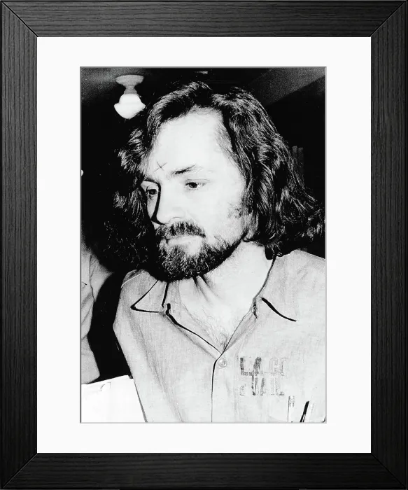 Framed Print : EV1870 - CHARLES MANSON. Courtesy: CSU Archives  /  Everett Collection